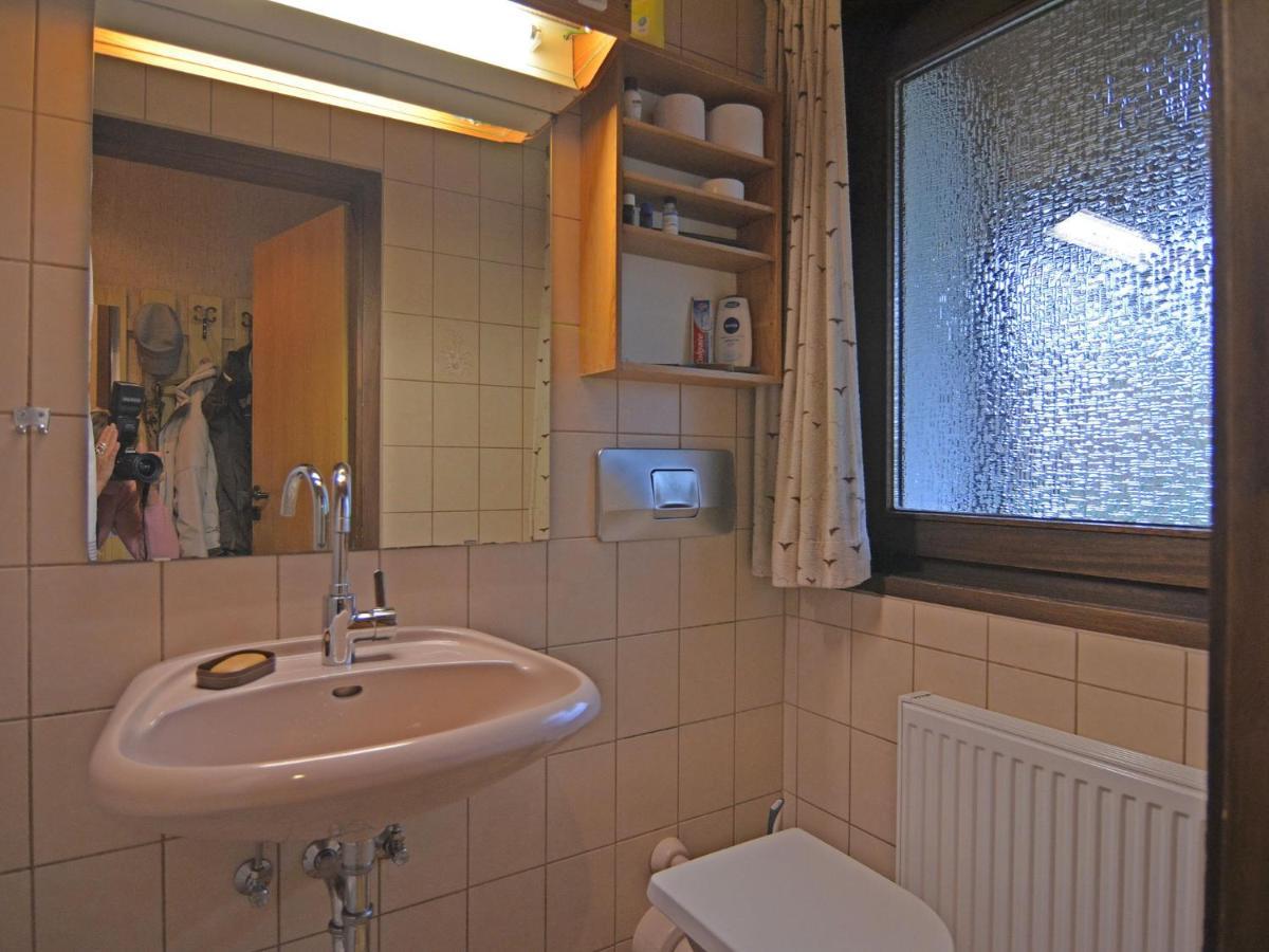 Furnished Bungalow With Peaceful Neighbourhood Мешеде Екстер'єр фото
